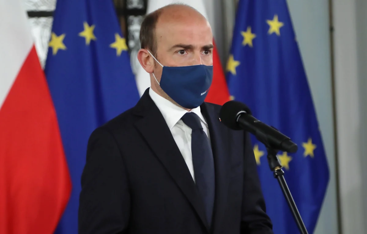 Lider PO Borys Budka zwrócił się w czwartek z apelem do wicepremiera Jarosława Gowina, by wraz z opozycją poszukał wspólnego kandydata na RPO, którego mógłby wybrać Sejm. Panie premierze, dzisiaj jest ten czas, żeby stanąć po stronie obywateli - zwrócił się Budka do lidera Porozumienia.