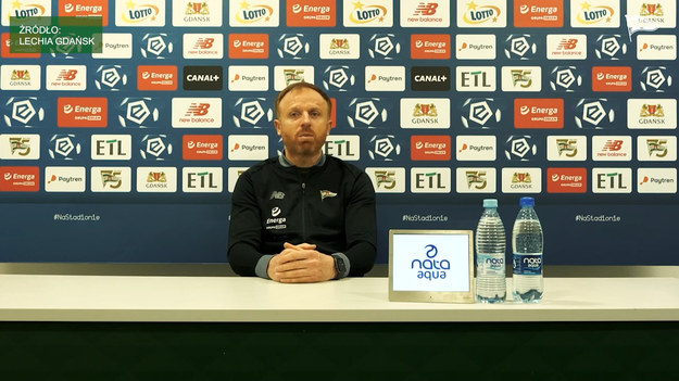 W sobotę Lechia Gdańsk podejmie Piasta Gliwice. Te drużyny w tabeli PKO Ekstraklasy znajdują się tuż za podium. - Mecz określiłbym "meczem kolejki". To decydująca faza rozgrywek i walki o miejsca kwalifikujące do gry w europejskich pucharach. Zdecydowanie najciekawszy, taki bezpośredni pojedynek - zapowiedział Piotr Stokowiec.
Źródło: Lechia Gdańsk