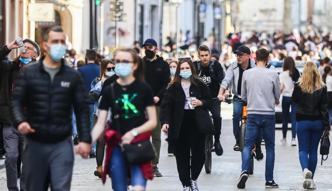 Pandemia koronawirusa. Nowe badanie o skuteczności maseczek