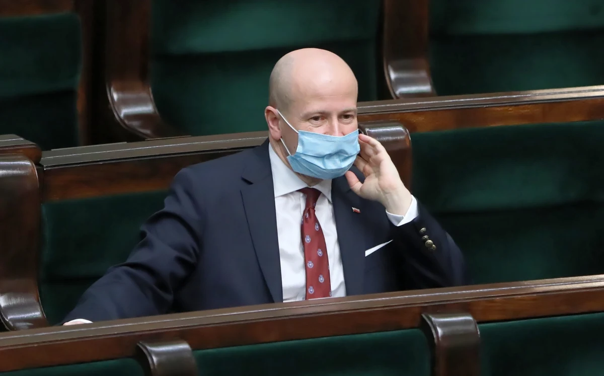 Wybrany w Sejmie na RPO Bartłomiej Wróblewski nie ma szans na poparcie w Senacie - uważają przedstawiciele klubów: KO, PSL, Lewicy oraz koła senatorów niezależnych. Ich zdaniem można nawet przewidzieć wynik głosowania - 48 za, 50 przeciw, jeden wstrzymujący, jeden nie weźmie udziału.