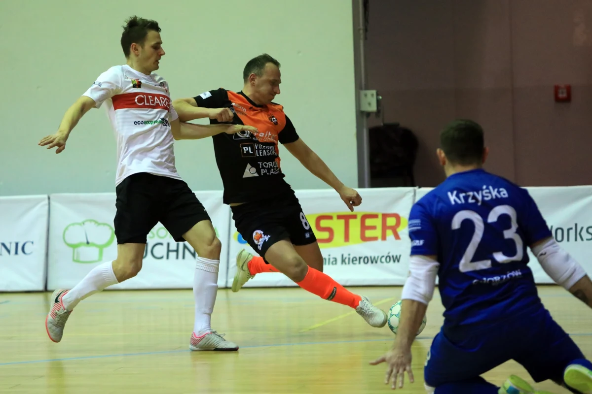 Po zakończeniu udanych eliminacji do Mistrzostw Europy 2022, nasi reprezentanci wrócą do rywalizacji w spotkaniach ligowych. Które spotkania zapowiadają się najciekawiej?