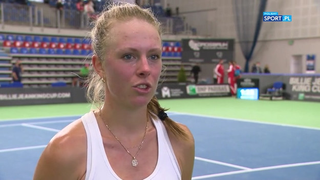Magdalena Fręch pokonała Carolinę Meligeni-Alves 6:4, 6:3 w pierwszym pojedynku meczu Polska – Brazylia w play off rozgrywek Billie Jean King Cup, odbywającego się w Bytomiu