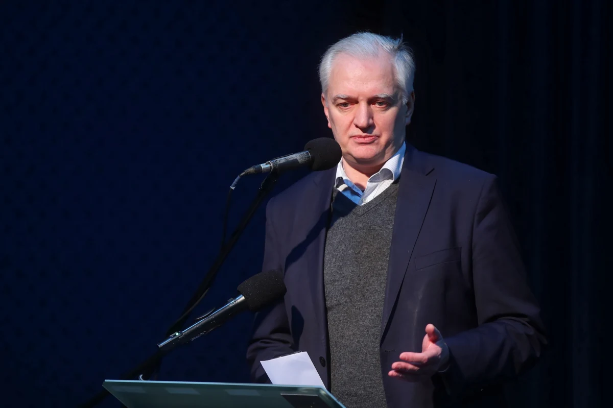 Porozumienie chce wzmocnienia klasy średniej, która odpowiada za "spektakularny sukces Polski ostatnich 30 lat", wzmocnienia samorządów, przyjaznego rozdziału Kościoła od państwa i jest przeciwne omnipotencji państwa - mówił podczas konwencji programowej tej partii jej lider Jarosław Gowin.