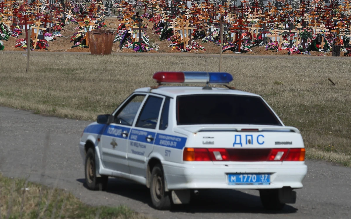 W wypadku samochodowym, do jakiego doszło w niedzielę rano w obwodzie rostowskim na południu Rosji, zginęło pięć osób, a jedna jest poważnie ranna. Za kierownicą samochodu siedział 14-latek. Łącznie w samochodzie było sześć osób.