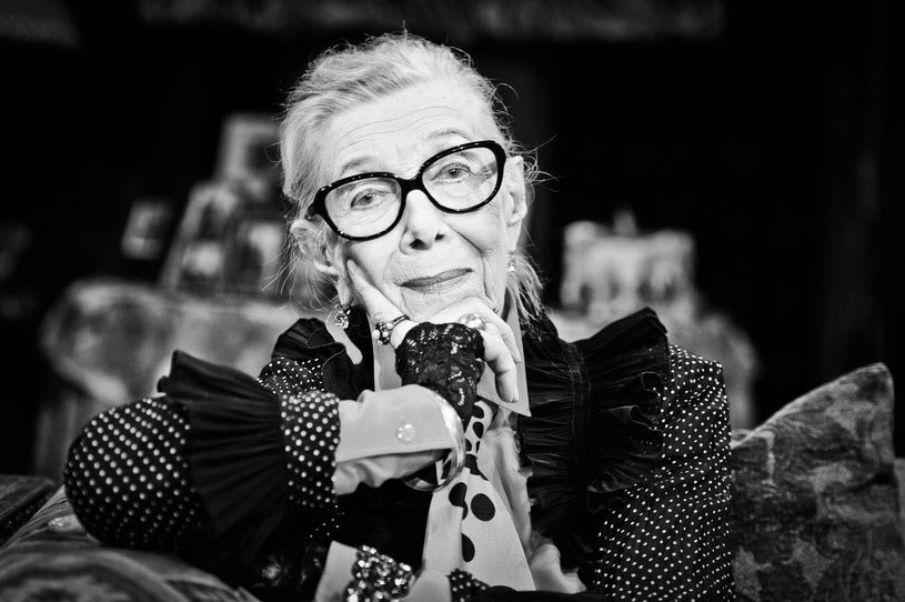 Z wielkim żalem i smutkiem żegnamy wspaniałą aktorkę i cudowną kobietę - Wiesławę Mazurkiewicz, która odeszła we wtorek - podał Związek Artystów Scen Polskich na Facebooku. Artystka miała 95 lat.