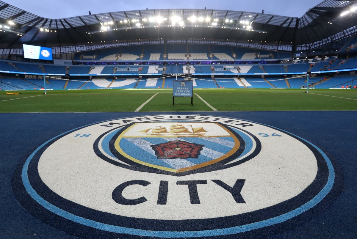 Manchester City jako pierwszy klub oficjalnie zrezygnował z udziału w piłkarskiej Superlidze. O decyzji poinformował we wtorek wieczorem na stronie internetowej i w mediach społecznościowych. W ślad za "The Citizens" poszły inne angielskie kluby: Chelsea Londyn, Manchester United, Tottenham Hotspur, Liverpool i Arsenal Londyn.