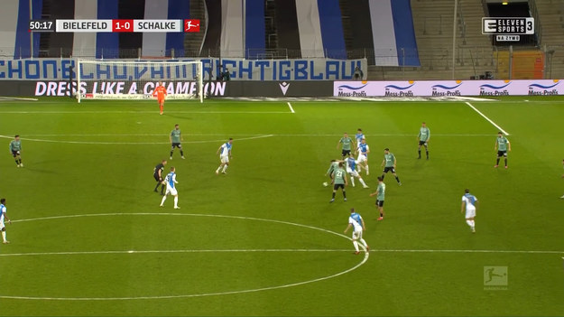 Arminia Bielefeld - Schalke 04 w 31. kolejce Bundesligi. Schalke przegrało 21. mecz w sezonie. Arminia za to broni się przed spadkiem i obecnie ma 30 punktów (4 punkty nad strefą spadkową).  