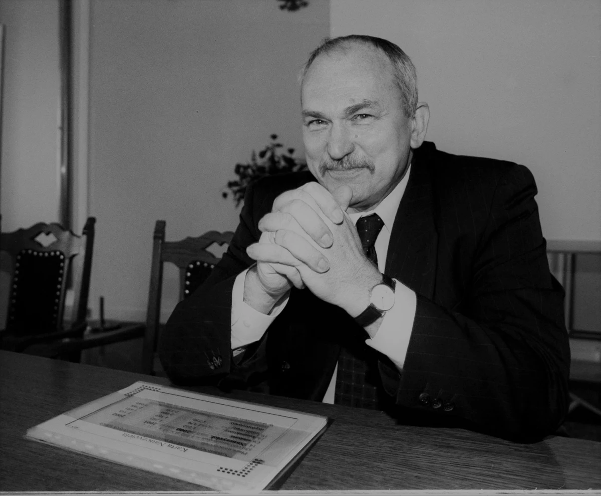 Nie żyje Mirosław Handke. Profesor, minister edukacji w rządzie Jerzego Buzka, zmarł w wieku 75 lat.