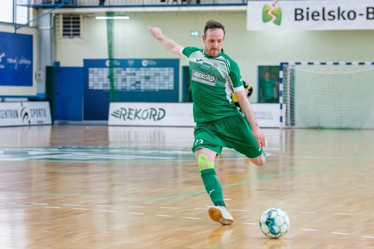 Już jutro w STATSCORE Futsal Ekstraklasie możemy poznać mistrza Polski! Walczący o szóste trofeum w historii Rekord Bielsko-Biała zmierzy się z Clearexem Chorzów, z którym w tym sezonie jeszcze nie wygrał.