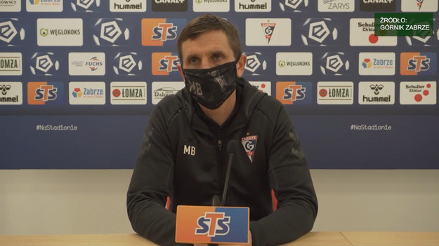 W ostatnich ligowych meczach w wyjściowy składzie „Górników” jest czterech młodzieżowców. Kolejnych czterech czy pięciu jest w meczowej kadrze i dostaje szansę w drugiej połowie. Podobnie będzie z pewnością w starciu z „Nafciarzami” dzisiaj. Co do składu i ewentualnych rozwiązań, to pytany o wszystko przez nas trener Brosz tłumaczy. - W ostatnich meczach wychodzimy na boisko z czwórką młodzieżowców w składzie i tą tendencję będziemy chcieli podtrzymać. Jeśli chodzi o zmiany personalne, to są związane z różnymi względami, czy to z powodu kontuzji czy dyspozycji, szukamy różnych rozwiązań indywidualnych – odpowiada szkoleniowiec Górnika