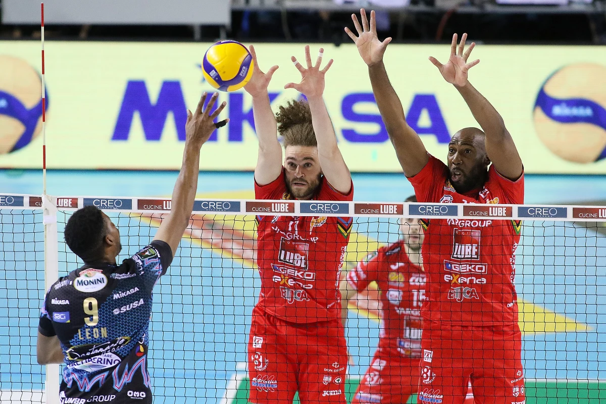 Zespół Sir Safety Conad Perugia został wicemistrzem Włoch, ulegając w finałowej rywalizacji play off Cucine Lube Civitanova 1-3. W ostatnim meczu, przegranym 1:3, w ekipie srebrnych medalistów wystąpili obaj siatkarze reprezentacji Polski - Wilfredo Leon i Maciej Muzaj.