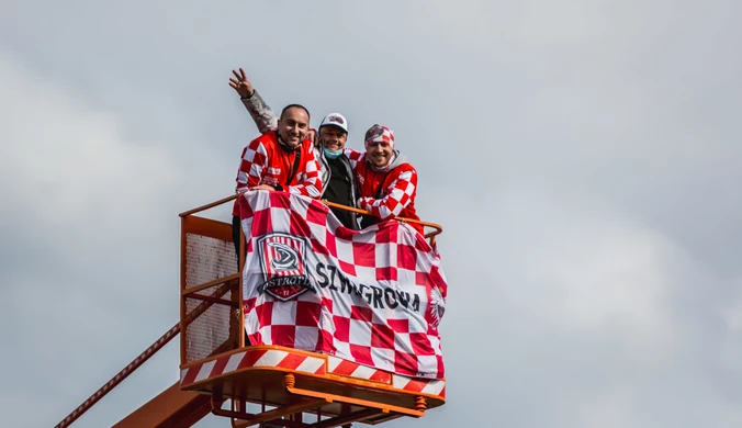 Spadek zajrzał im w oczy. Legendarny trener się tłumaczy