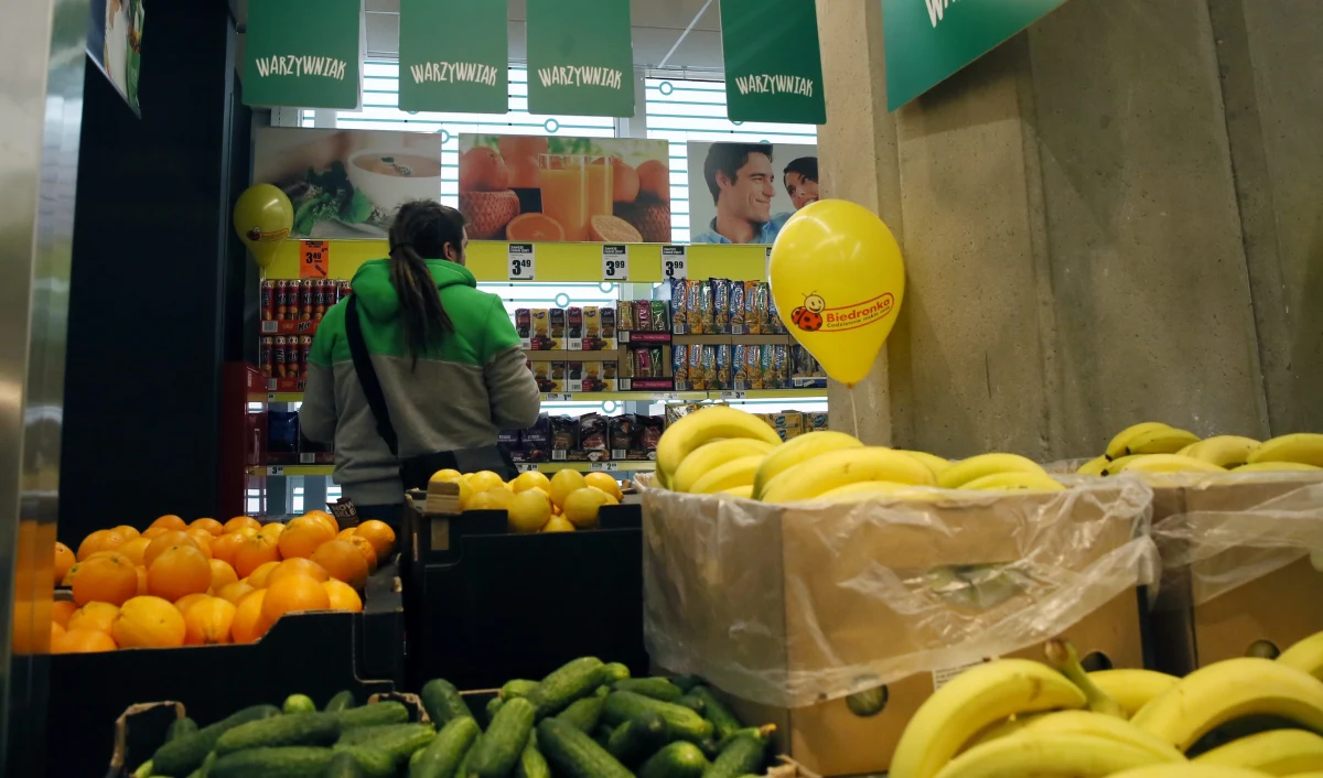Urząd Ochrony Konkurencji i Konsumentów nałożył na właścicieli sieci handlowej Biedronka 60 milionów złotych kary. Powodem jest wprowadzanie klientów w błąd w sprawie pochodzenia produktów.