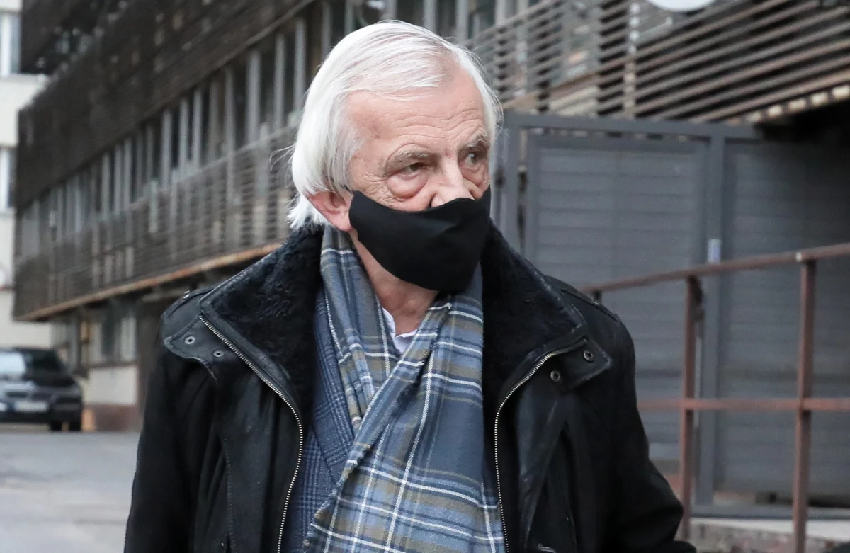 Pomysły zmontowania opozycyjnej większości w Sejmie bez przyspieszonych wyborów i ich wygrania, świadczą o oderwaniu od rzeczywistości tych, którzy je zgłaszają - ocenił wicemarszałek Sejmu, szef klubu PiS Ryszard Terlecki.