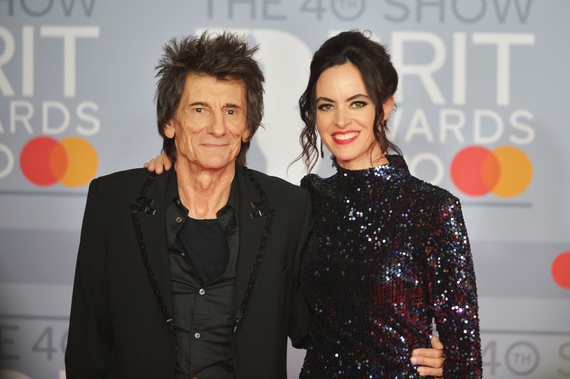 Rzadka i agresywna postać raka drobnokomórkowego - taką diagnozę usłyszał niedawno gitarzysta The Rolling Stones Ronnie Wood.