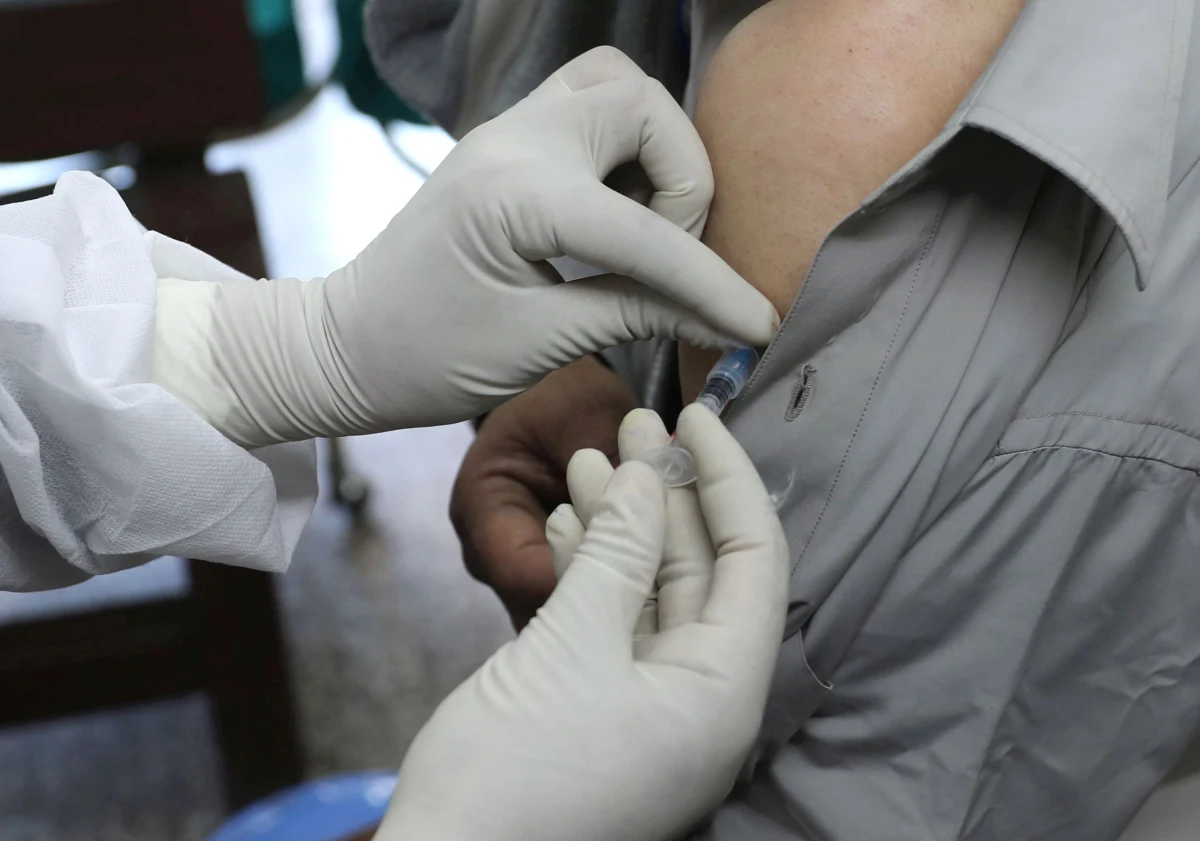 Komisja Europejska wszczęła postępowanie prawne przeciwko firmie AstraZeneca za nieprzestrzeganie umowy w sprawie dostawy szczepionek przeciw Covid-19.