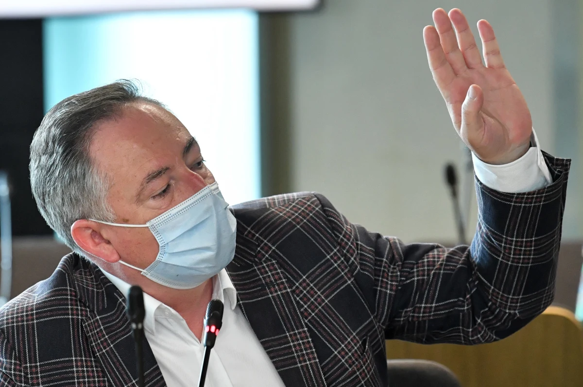 Lewica zdradziła opozycję, wyborców i polską demokrację - tak Bartłomiej Sienkiewicz (KO) skomentował porozumienie rządu i Lewicy w sprawie Krajowego Planu Odbudowy. Mamy nadzieję, że przywódcy Lewicy ochłoną i wycofają się z tego haniebnego dealu - dodał.