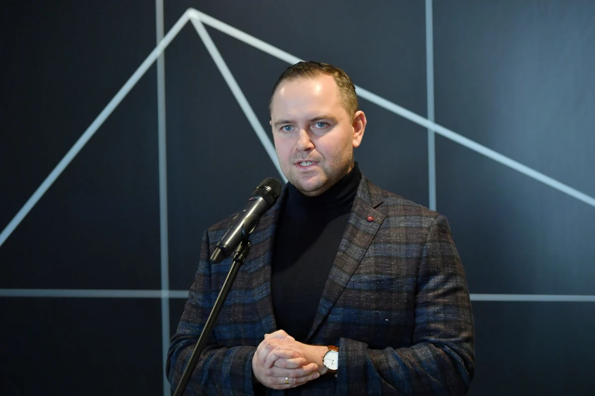 Dr Karol Nawrocki decyzją Kolegium IPN wyłoniony w konkursie na prezesa Instytutu Pamięci Narodowej – Komisji Ścigania Zbrodni przeciwko Narodowi Polskiemu  - poinformowało Muzeum II Wojny Światowej w Gdańsku. Nawrocki jest dyrektorem tego muzeum. Jego kandydaturę będzie musiał przegłosować Sejm. 