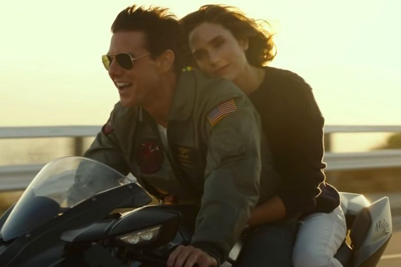 Na jesień zaplanowano premierę filmu sequela filmu "Top Gun". Producenci ujawniają coraz więcej szczegółów tej produkcji. Okazuje się, że jednym z warunków, jakie postawił twórcom filmu Tom Cruise, było to, że w obsadzie "Top Gun: Maverick" znajdzie się - tak jak w pierwszej części - Val Kilmer.