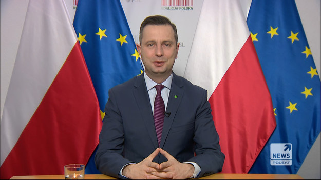 - Lewica wpadła na spalony, zagrała nieczysto, bo złamała solidarność opozycyjną. Nawet jak w drużynie są różnice, nie powinniśmy wychodzić w podzielonych składach. Razem mogliśmy wynegocjować więcej - przekonywał w "Graffiti" lider PSL, Władysław Kosiniak-Kamysz, odnosząc się do porozumienia pomiędzy PiS a Lewicą. 


- My od początku chcemy zagłosować za Krajowym Planem Odbudowy, ale stawiamy warunki. Lewica mówiła, że popiera, później dopisała sobie warunki, no i dobrze, że się wypowiedzieli, a nie bezrefleksyjnie popierali - mówił.

