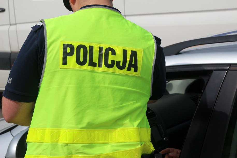 Potrącił policjanta i uciekł. Kierowca zatrzymany