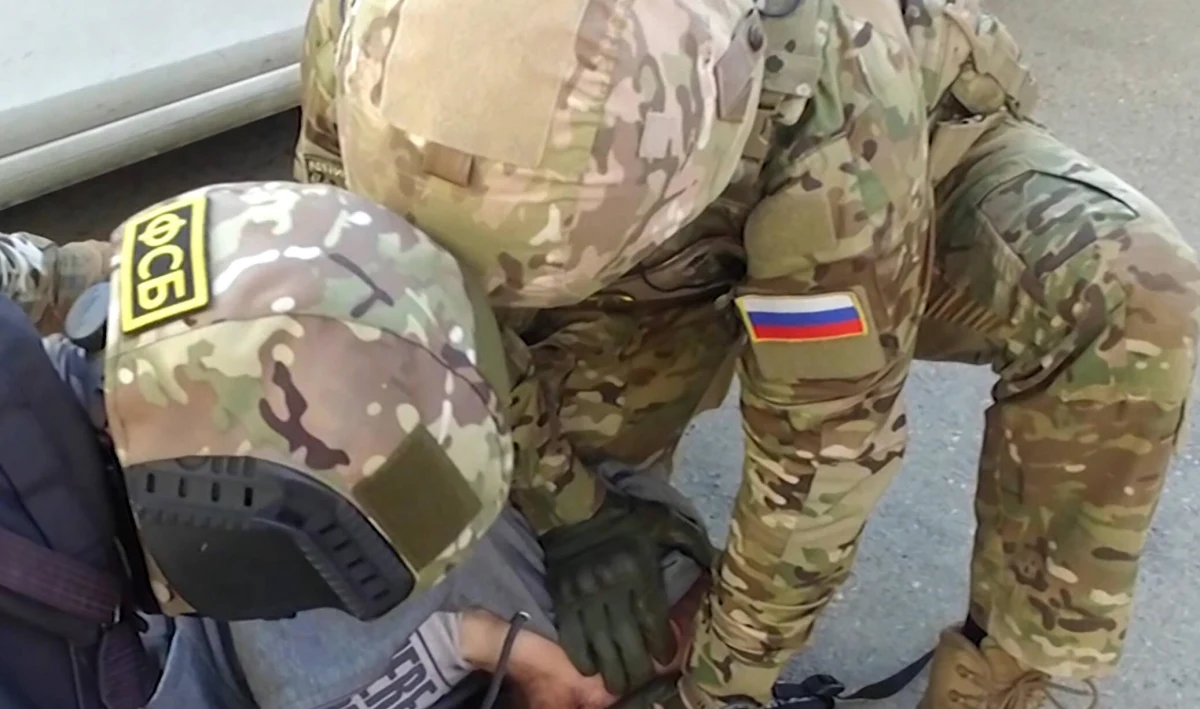 Funkcjonariusze Federalnej Służby Bezpieczeństwa (FSB) Rosji zatrzymali w piątek adwokata Iwana Pawłowa, który broni m.in. zwolenników opozycjonisty Aleksieja Nawalnego. Prawnika zatrzymano w ramach postępowania karnego, dotyczącego ujawnienia danych ze śledztwa.