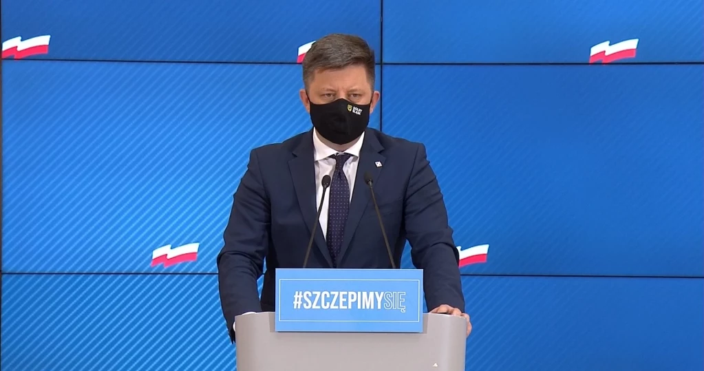 Michał Dworczyk podczas konferencji prasowej