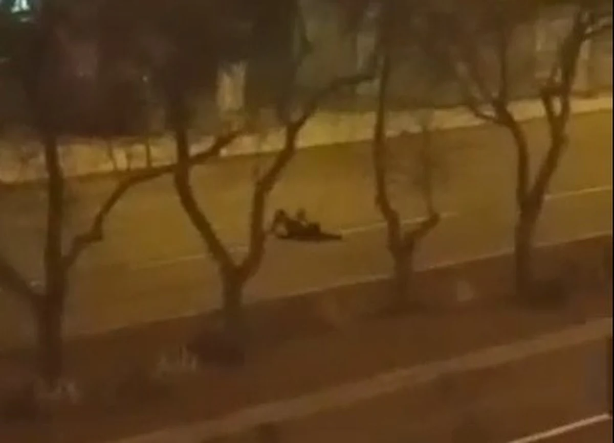 Policjanci z Piły (Wielkopolskie) ustalili personalia siedmiu nieletnich dziewczyn, które odpowiedzą m.in. za stwarzanie zagrożenia w ruchu drogowym. Nastolatki dla zabawy kładły się na jezdni jednej z najbardziej ruchliwych ulic miasta.