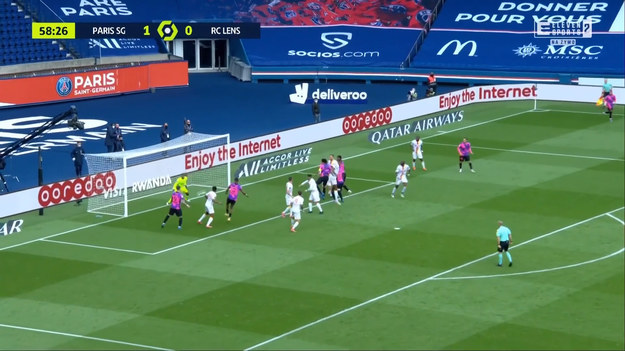 Piłkarze PSG nadal naciskają na Lille! Paryżanie wygrali 2-1 z Lens i wskoczyli na 1. miejsce w tabeli Ligue 1. Fotel lidera po tej kolejce uda im się jednak utrzymać, tylko w razie porażki lub remisu zawodników Christophe Galtiera.
