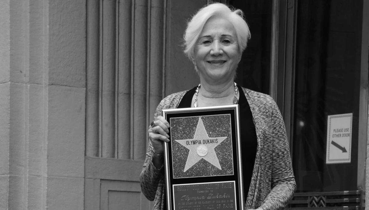 ​W wieku 89 lat zmarła w sobotę w Nowym Jorku Olympia Dukakis, amerykańska aktorka greckiego pochodzenia, laureatka Oscara za rolę w filmie "Wpływ księżyca".
