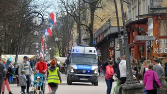 Zakopane: Bójka na Krupówkach. Nie żyje 25-latek