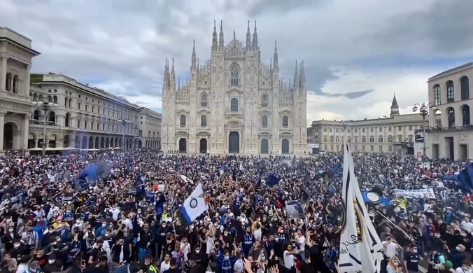 Ogromny tłum fanów świętował mistrzostwo Włoch Interu Mediolan! Wideo
