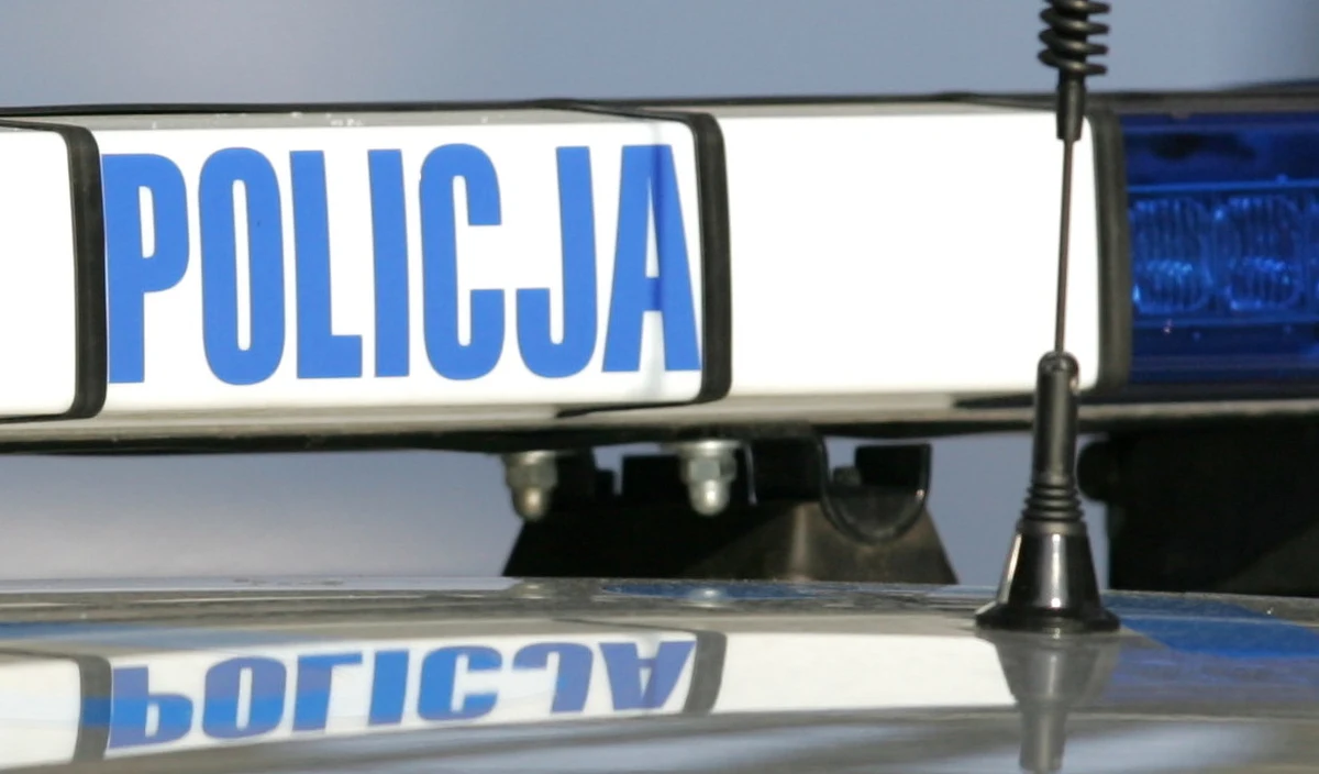 Policjant podejrzany o prowadzenie samochodu pod wpływem narkotyków  - spowodował wypadek drogowy w Mińsku Mazowieckim. Jak dowiedział się reporter RMF FM, z obrażeniami trafił do szpitala. 