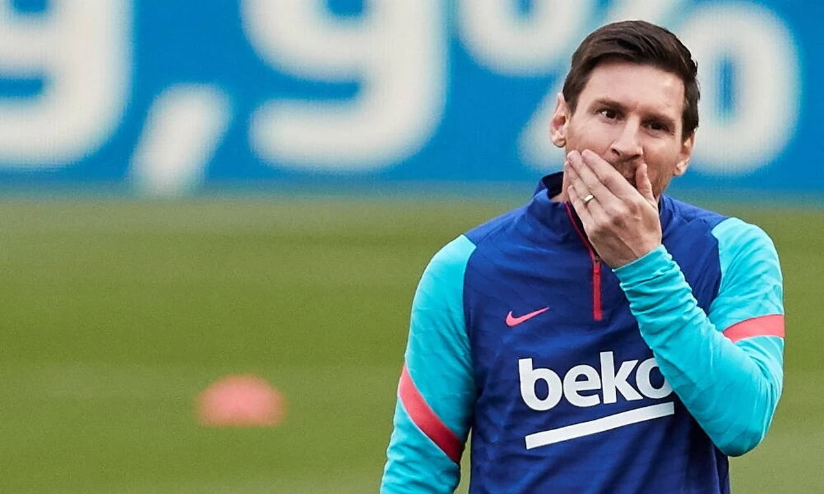 Władze hiszpańskiej ligi piłkarskiej La Liga wszczęły dochodzenie w sprawie niezgodnego z przepisami sanitarnymi przyjęcia w domu kapitana Barcelony Lionela Messiego. Argentyńczyk zaprosił na nie kilkadziesiąt osób –  głównie kolegów z zespołu. Do soboty na terenie Hiszpanii obowiązują surowe restrykcje sanitarne, zakazujące organizacji imprez towarzyskich.