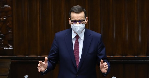 "Dziękuję tym wszystkim, którzy wznieśli się ponad swoje partyjne kalkulacje; to głosowanie na pewno było przełomowe. Ciężka praca Polaków będzie wsparta dzięki najróżniejszym inwestycjom infrastrukturalnym" - powiedział po głosowaniu ws. ratyfikacji decyzji o zasobach Unii Europejskiej premier Mateusz Morawiecki.