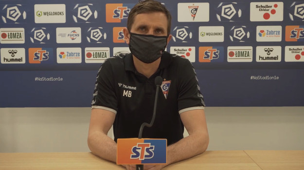 Marcin Brosz, jak przyznał podczas konferencji prasowej przed piątkowym meczem z Jagiellonią Białystok, rozmawia z działaczami klubu z Zabrza na temat przedłużenia swojej wygasającej w czerwcu umowy. 