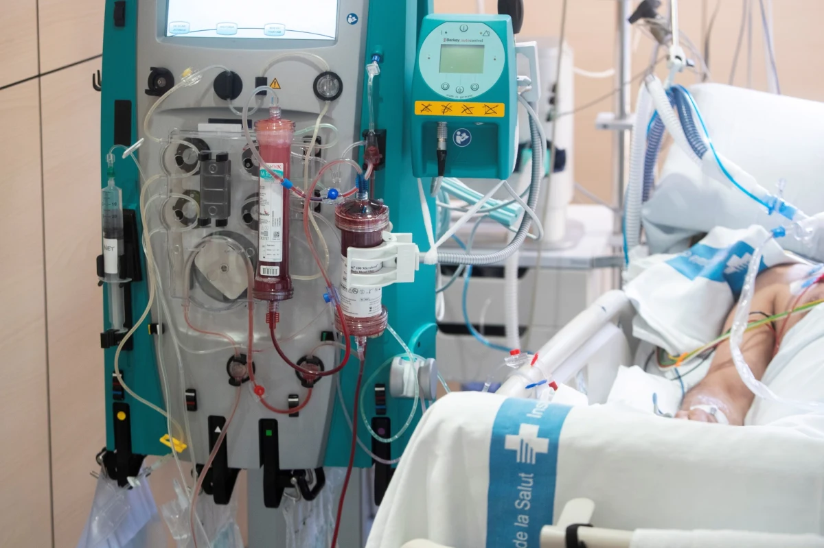 Mamy 6 047 nowych przypadków zakażenia koronawirusem: najwięcej w Wielkopolsce – 777 i na Śląsku – 765. W ciągu ostatniej doby zmarło 453 pacjentów z Covid-19. 