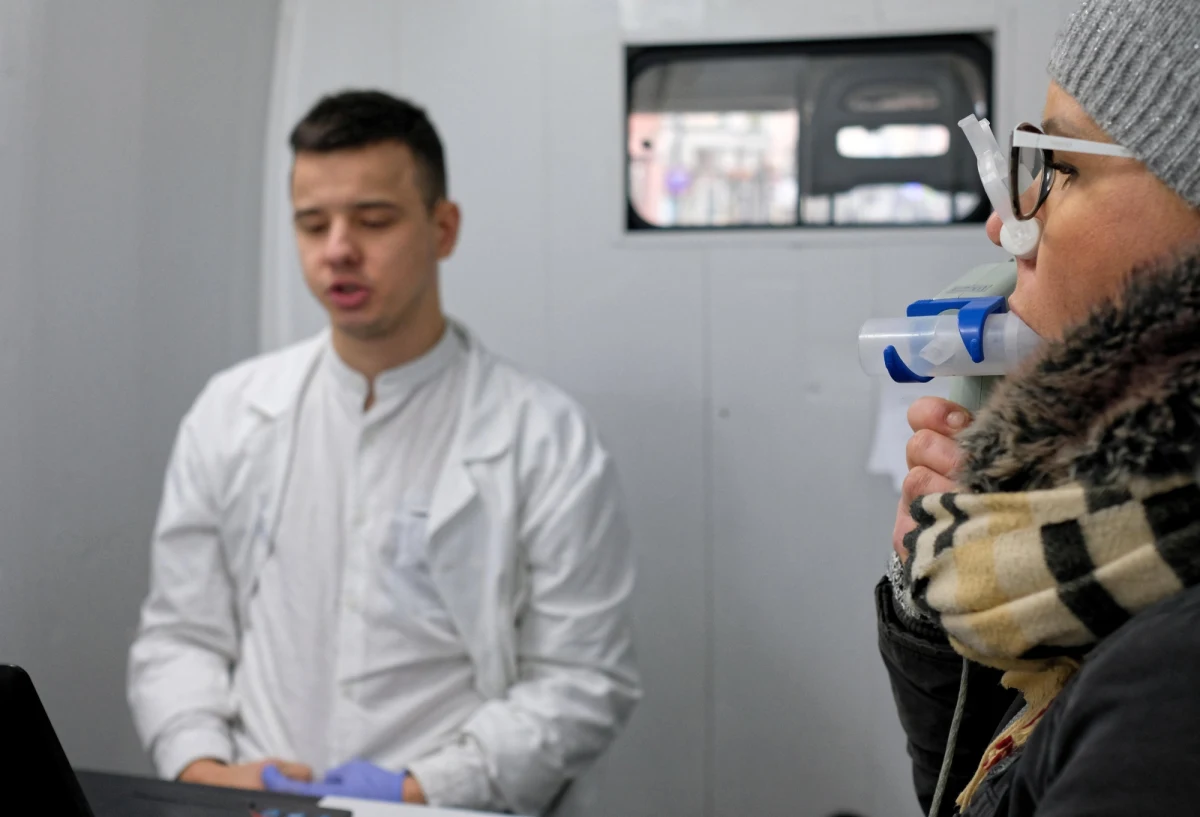 W czasie pandemii koronawirusa sytuację chorych na astmę skomplikowało ryzyko zakażenia Covid-19. Eksperci podpowiadają, jak radzić sobie z odpowiednią kontrolą astmy. 