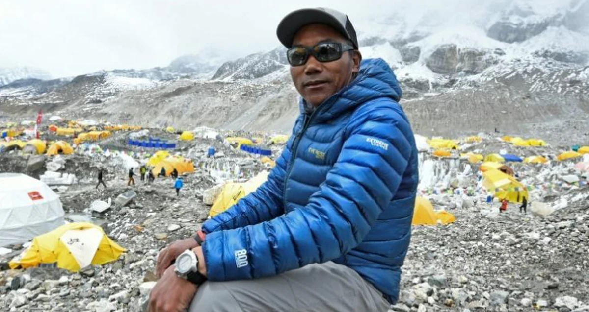 Kami Rita Sherpa poprawił własny rekord wejść na najwyższy szczyt Ziemi - Mount Everest (8848 m), zdobywając go po raz dwudziesty piąty. Nepalczyk chciał to zrobić nieco wcześniej - w ubiegłym roku - na swoje 50. urodziny, ale musiał odłożyć plany z powodu pandemii.