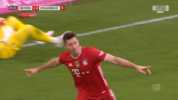 Robert Lewandowski jest o krok od pobicia rekordu Gerda Muellera. W meczu 32. kolejki Bundesligi, przeciwko Borussii Moenchengladbach, Polak skompletował hat-tricka, a jego Bayern Monachium wygrał 6-0. "Lewy" ma już na koncie 39. ligowych goli w tym sezonie.

