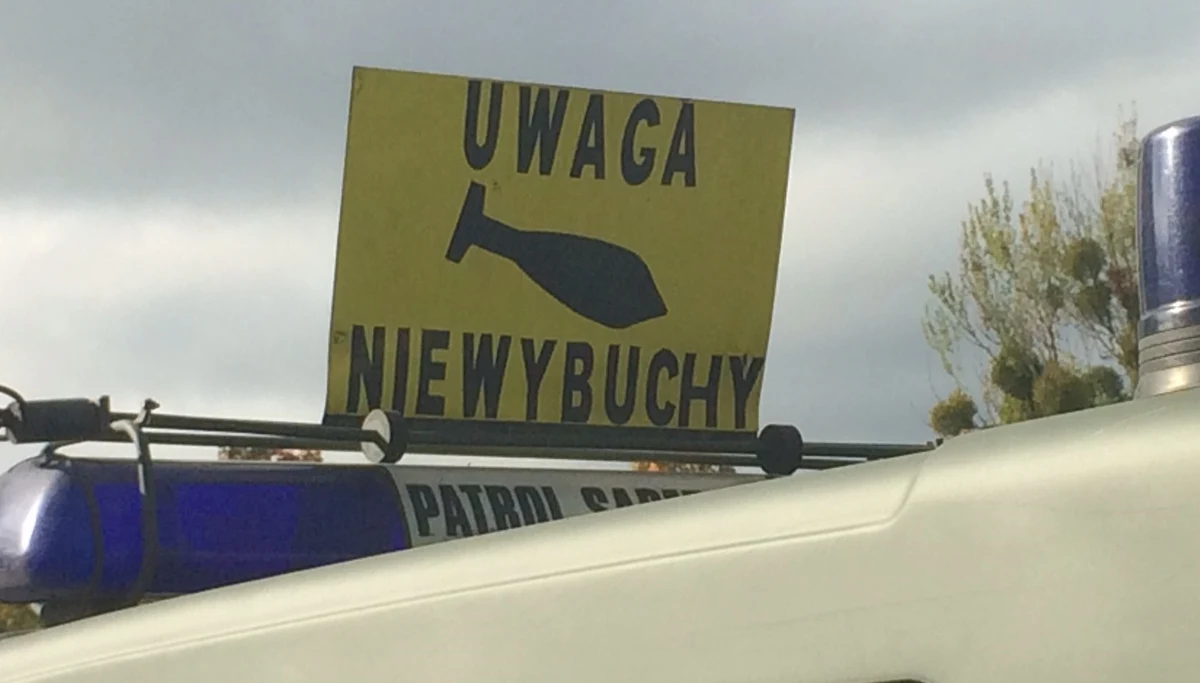 Niewybuch - pocisk moździerzowy - znaleziono w sobotę po południu podczas prac ziemnych przy drodze wojewódzkiej 935 w Rybniku (Śląskie) - poinformowało w niedzielę Centrum Zarządzania Kryzysowego Wojewody Śląskiego.