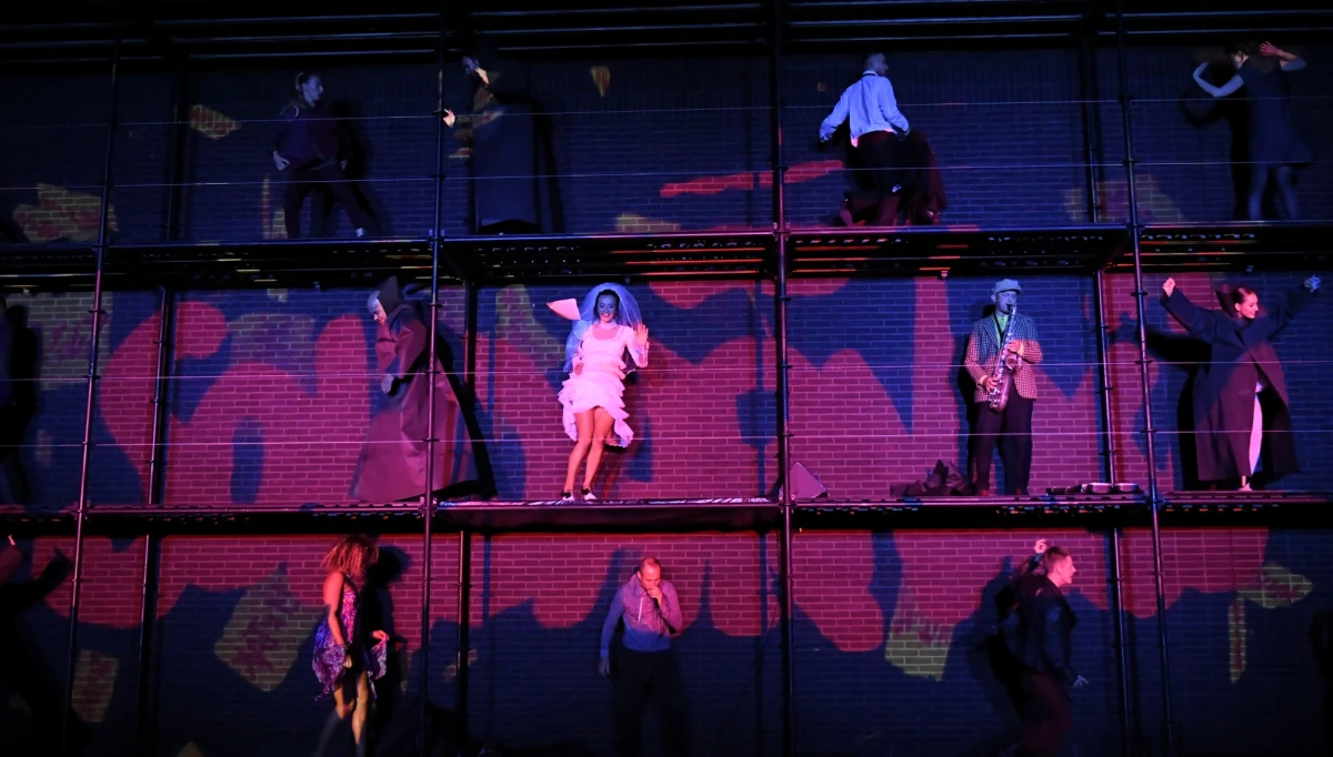 ​Teatry i kina w plenerze będą mogły otworzyć się dla widzów od soboty 15 maja. Wiele z nich szykuje premierowe atrakcje. A Warszawa, po rocznej przerwie, zaprasza na Noc Muzeów. To będzie tydzień pełen kulturalnych wrażeń. 