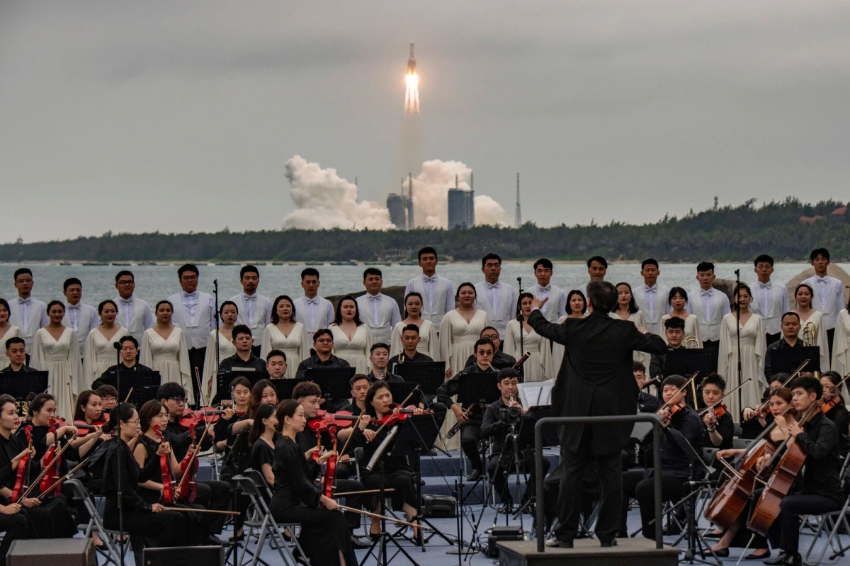Amerykańska agencja kosmiczna NASA skrytykowała Chiny za nieprzestrzeganie standardów odpowiedzialnego postępowania w przestrzeni kosmicznej. Organizacja uczyniła to po tym, jak szczątki rakiety nośnej Długi Marsz 5B spadły w niedzielę do Oceanu Indyjskiego w pobliżu Malediwów.