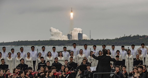 Amerykańska agencja kosmiczna NASA skrytykowała Chiny za nieprzestrzeganie standardów odpowiedzialnego postępowania w przestrzeni kosmicznej. Organizacja uczyniła to po tym, jak szczątki rakiety nośnej Długi Marsz 5B spadły w niedzielę do Oceanu Indyjskiego w pobliżu Malediwów.