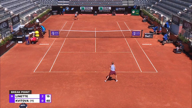 Magda Linette nie sprawiła sensacji w pierwszej rundzie turnieju ATP w Rzymie. Polka przegrała z Czeszką Petrą Kvitovą 6:1, 0:6, 2:6.
Źródło: AP