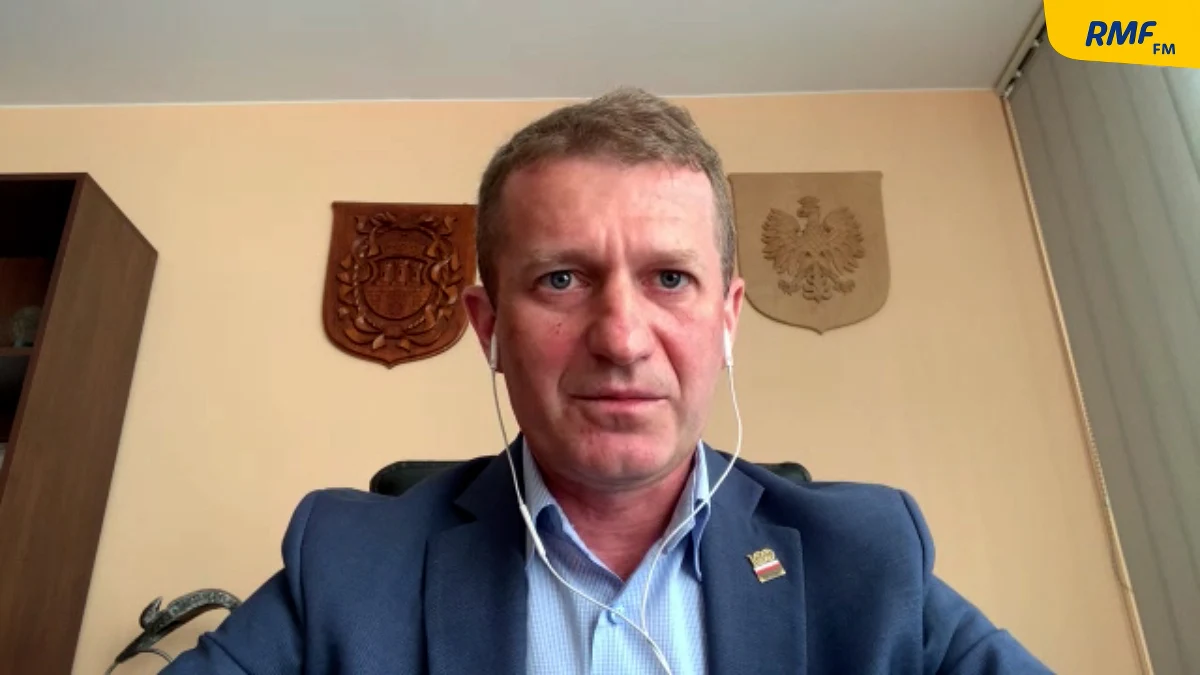 "Oczekiwałem od Borysa Budki, że energię sportową, którą posiada, przełoży również na energię w polityce. Nie widzę tego, jestem rozczarowany" - powiedział w Porannej rozmowie w RMF FM Ireneusz Raś w kontekście szefa Platformy Obywatelskiej. "W ostatnich tygodniach zastanawiałem się nad tym, kto mógłby wszystkie rodziny PO zjednoczyć i dać wiarę w to, że nasza praca może w perspektywie najbliższych miesięcy może przynieść dobry rezultat, nie tylko sondażowy. Radosław Sikorski to byłaby zmiana, która dawałaby szansę na dojrzałe przejście do ofensywny" - przyznał poseł PO. 