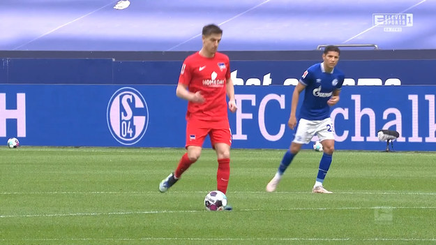 Schalke 04 Gelsenkirchen przegrało 1-2 z Herthą Berlin w zaległym meczu 31. kolejki Bundesligi. Krzysztof Piątek opuścił murawę z kontuzją w 58. minucie spotkania. Jego zespół dzięki kompletowi punktów ucieka znad strefy spadkowej.
