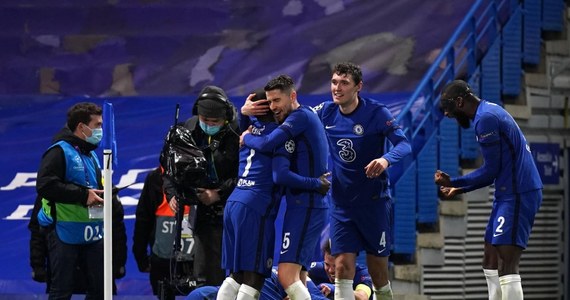 Europejska Unia Piłkarska zdecydowała się przenieść finał Ligi Mistrzów ze Stambułu do Porto. Mecz Manchesteru City z Chelsea Londyn odbędzie się 29 maja na stadionie Dragao. Na trybunach zasiądzie po sześć tysięcy fanów obu zespołów.