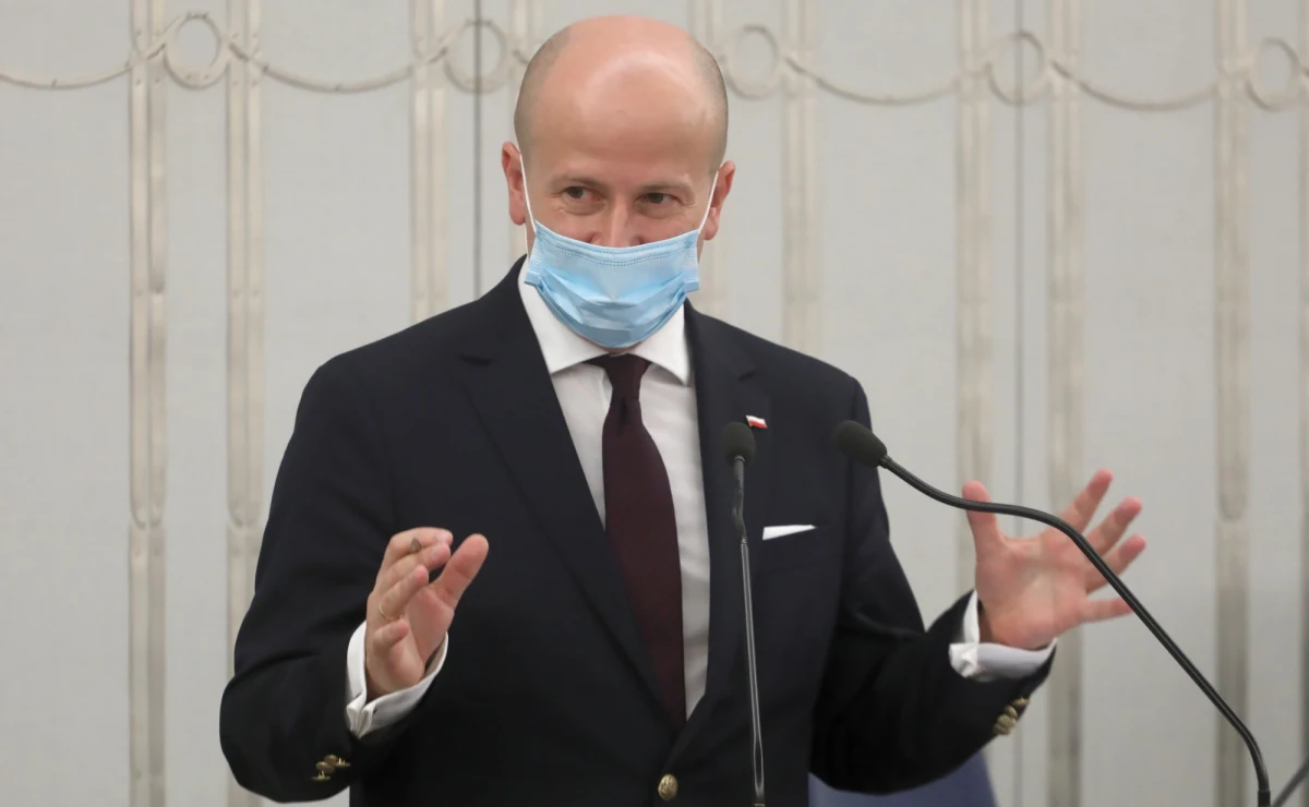 Solennie deklaruję, że nie będę rzecznikiem ani rządu, ani opozycji, deklaruję, że będę stawał po stronie obywateli - powiedział w czwartek w Senacie kandydat na RPO Bartłomiej Wróblewski.