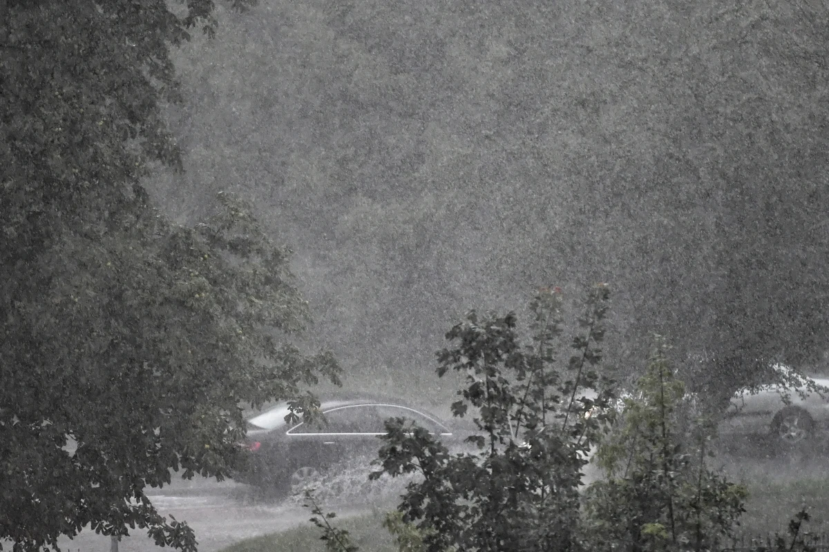 Ponad 500 razy interweniowali w czwartek strażacy w związku ze zjawiskami pogodowymi - poinformował PAP mł. bryg. Karol Kierzkowski z Państwowej Straży Pożarnej. Najwięcej interwencji odnotowano w województwie śląskim.